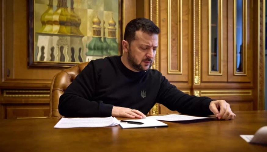 Хто стоїть за законопроєктами про 90 днів воєнного стану: ролі Зеленського, Ради і комітетів