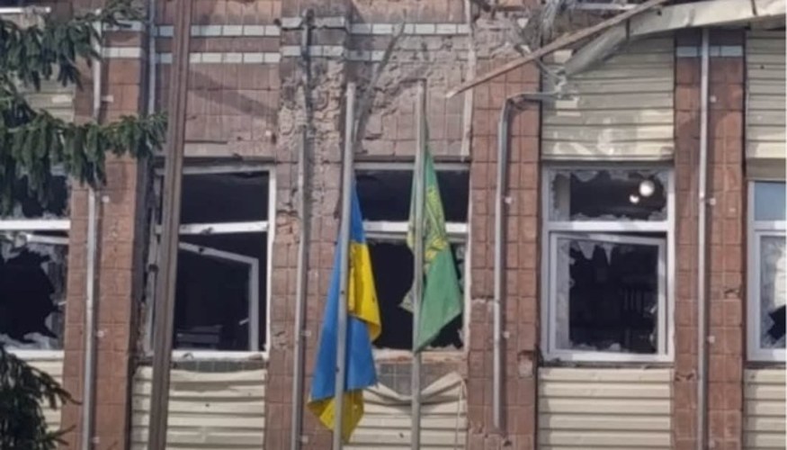 Хто підтвердив удар по Золочівській селищній раді та що повідомив