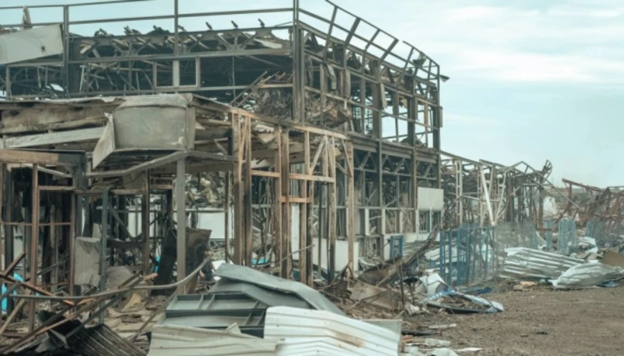 Наслідки детонації боєприпасів у селі Мила Київської області