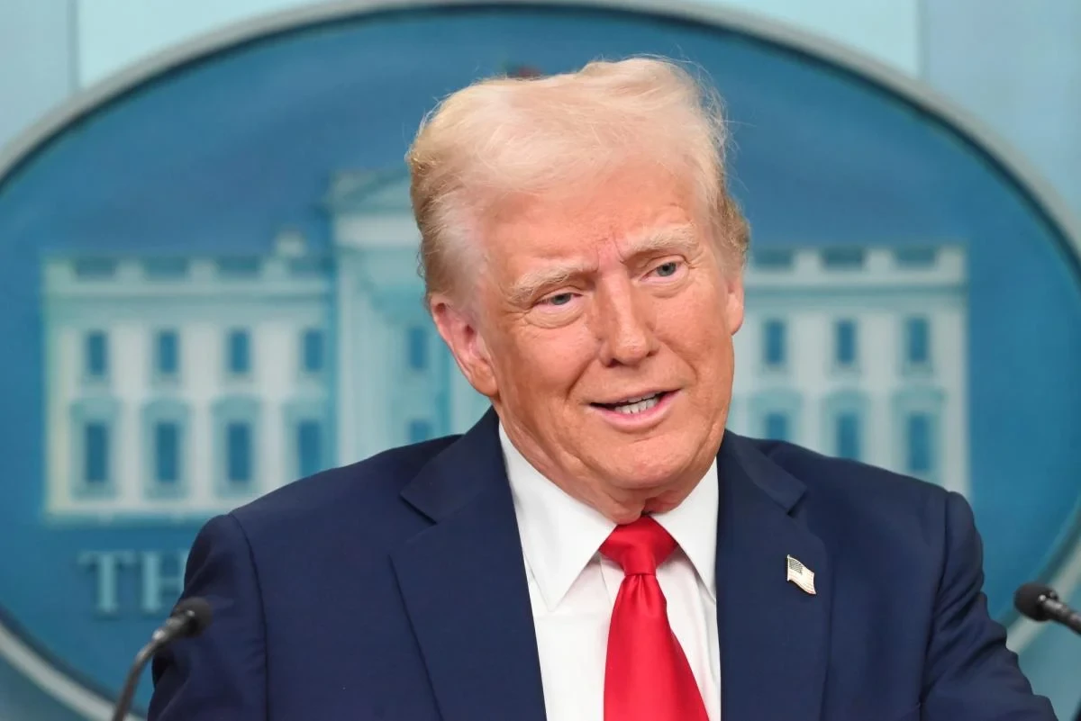 Дональд Трамп під час коментаря журналістам, ілюстративне фото